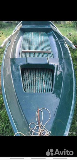 Лодка Пелла