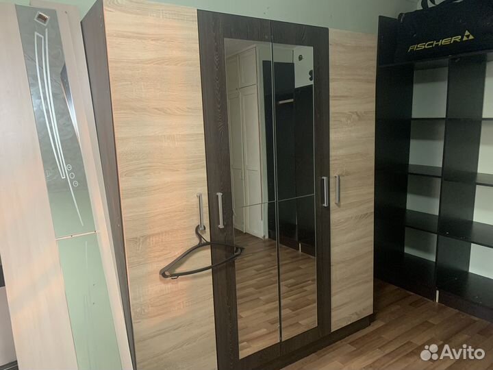 Шкаф распашной