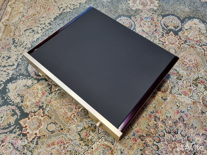 Stereo phono amplifier Accuphase C-27