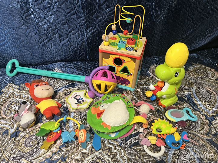 Детские развивающие игрушки для малышей