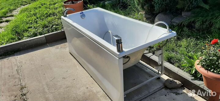 Ванна акриловая 170х70 б/у с гарнитуром Damixa