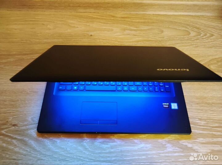 Lenovo ideapad 300-17isk