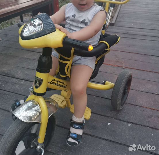 Детский велосипед с родительской ручкой