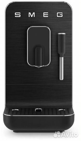 Автоматическая кофемашина Smeg BCC02, черный матов