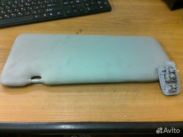 Козырек солнцезащитный правый Renault Megane 3