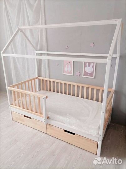 Детская кровать домик