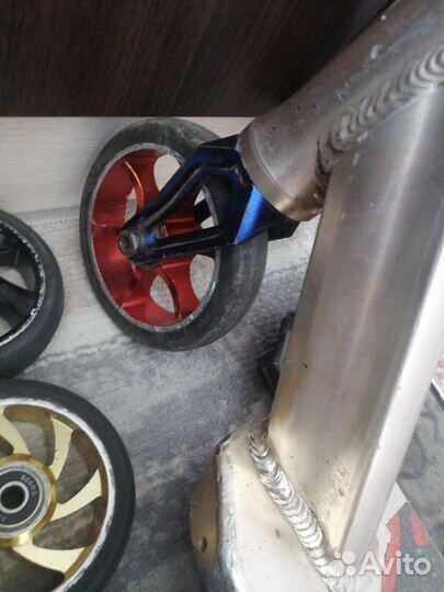 Запчасти для трюкового самоката