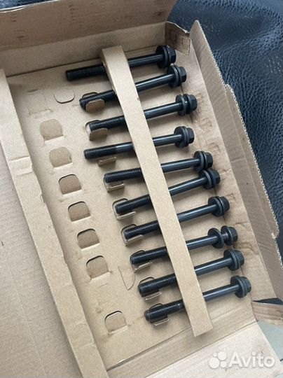 Комплект болтов гбц gm