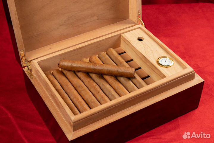 Хьюмидор(Ramon Diaz) на 50 сигар