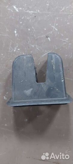 Накладка замка багажника на Audi A5