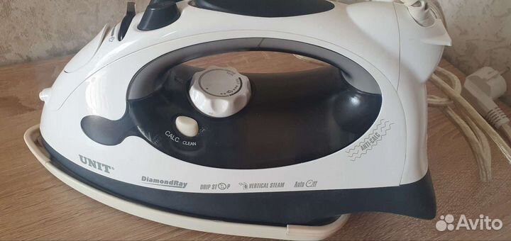 Утюг паровой United