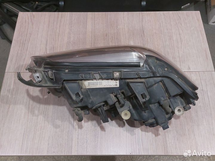 Фара правая биксенон BMW 7 E65 E66