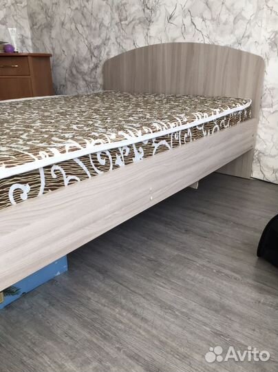 Кровать с матрасом 120х200 бу
