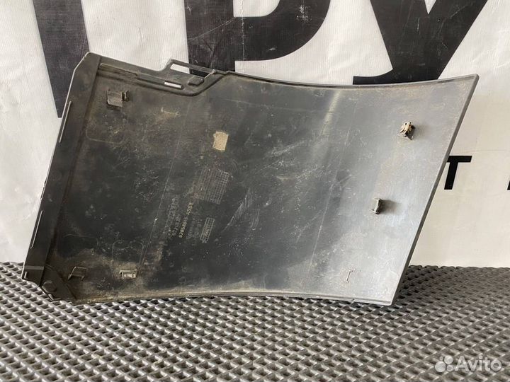 Накладка капота Volvo FH4 82248307