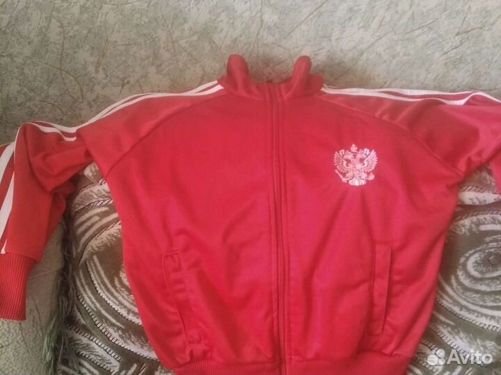 Спортивный. очень. красивый. костюм