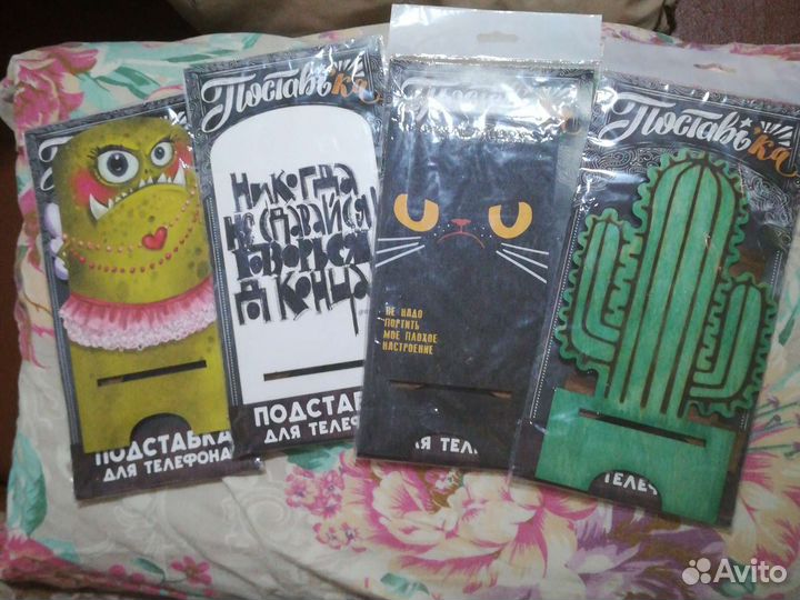 Подставка для телефона из дерева