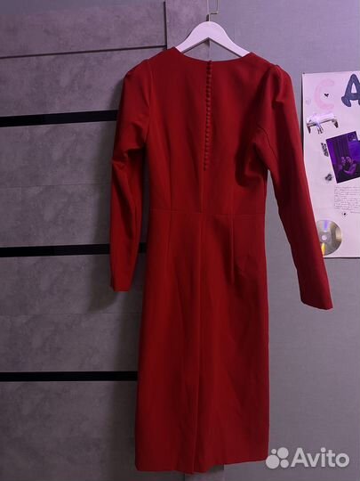 Вечернее красное платье