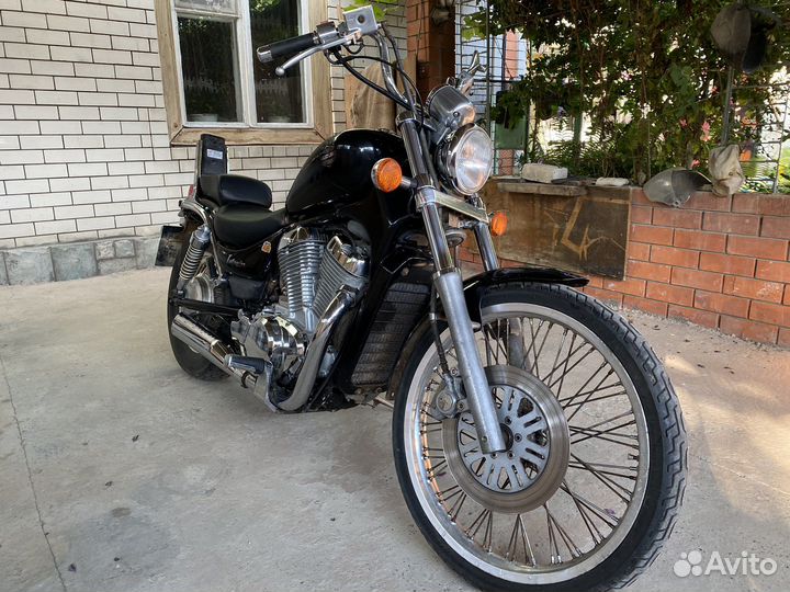 Suzuki intruder 400