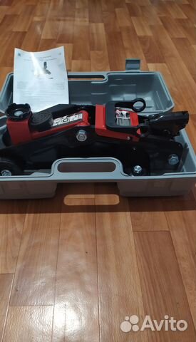 Домкрат подкатной 2т