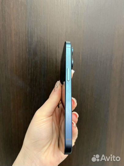 iPhone 15 Pro, 256 ГБ