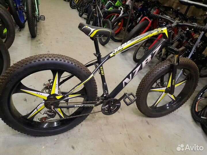 Велосипед фетбайк на литых дисках 26