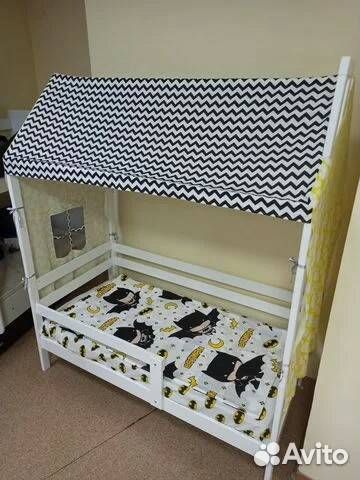 Кровать-домик из массива березы