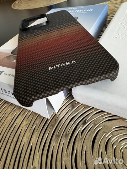 Чехол на iPhone 15 pro max pitaka