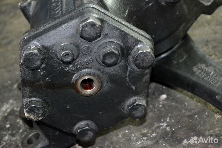 Рулевой редуктор (гур) scania 4-series 114 (01.95