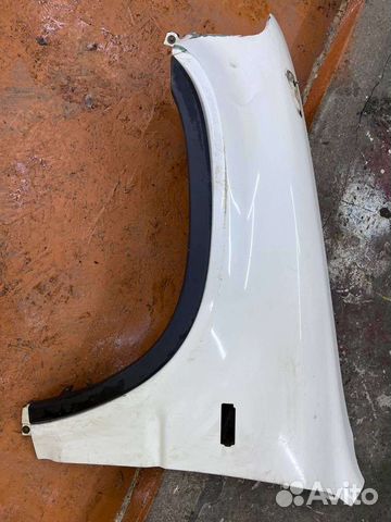 Левое крыло Honda CR-V 2000 года