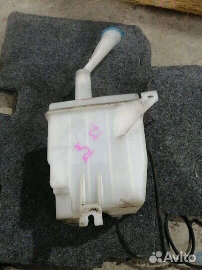 Бачок омывателя Nissan Liberty RM12