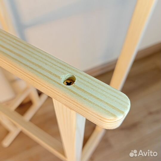 Вешалка напольная для одежды