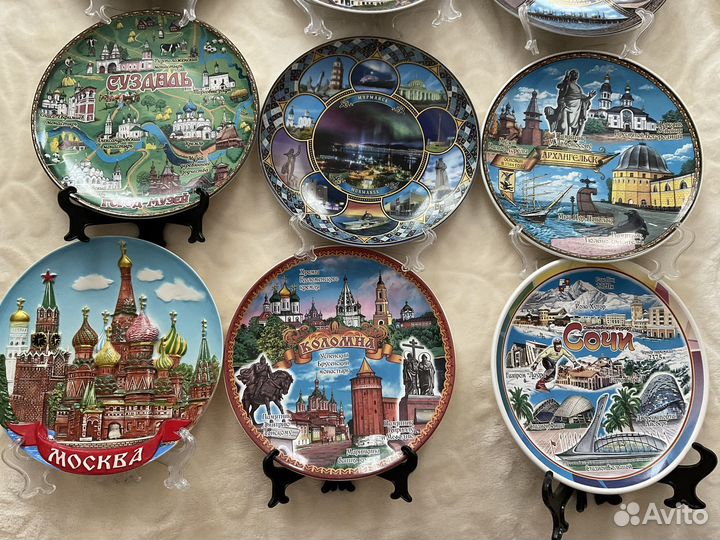 Сувенирные тарелки из разных стран