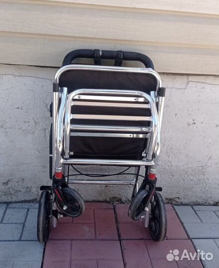 Кресло-коляска для инвалидов
