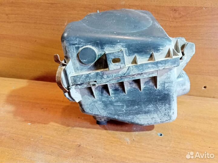 Корпус воздушного фильтра FAW Vita 2008)