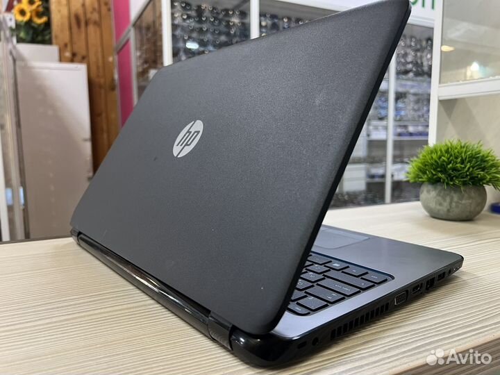 Ноутбук HP 250 G3