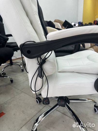 Офисное кресло руководителя