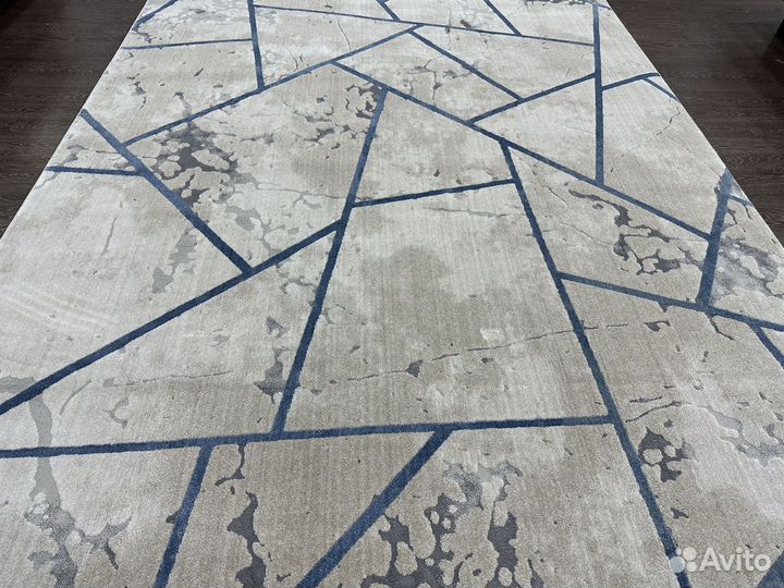 Ковер новый 1.6х2.3м