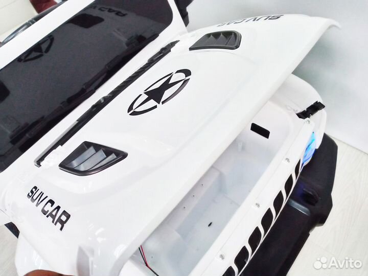 Детский электромобиль jeep с багажником