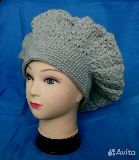 Женский вязаный берет авторской работы