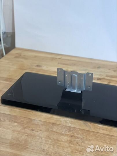 Подставка/ кронштейн для телевизора
