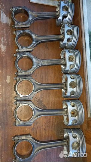 Поршень с шатуном м54b22 BMW E60 4шт. 2004г