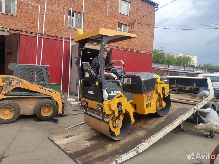 Дорожный каток XCMG XMR303, 2023