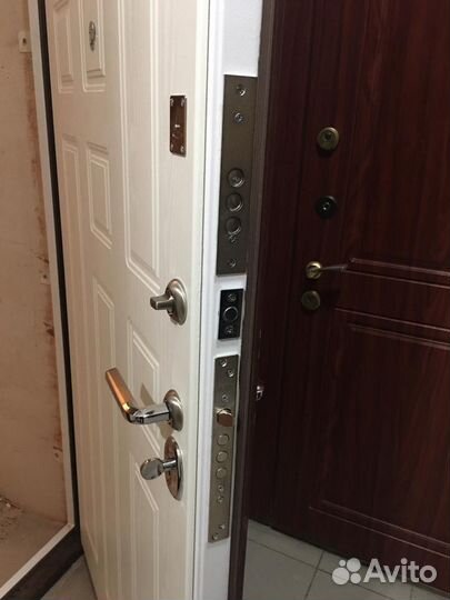 Дверь входная металлическая