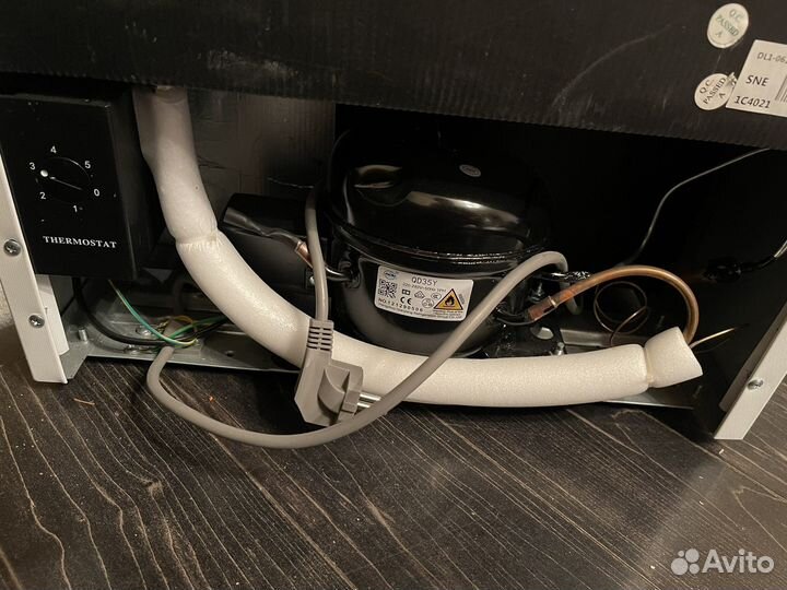 Минихолодильник с морозильной бу