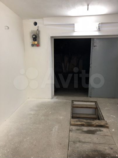 Гараж, > 30 м²
