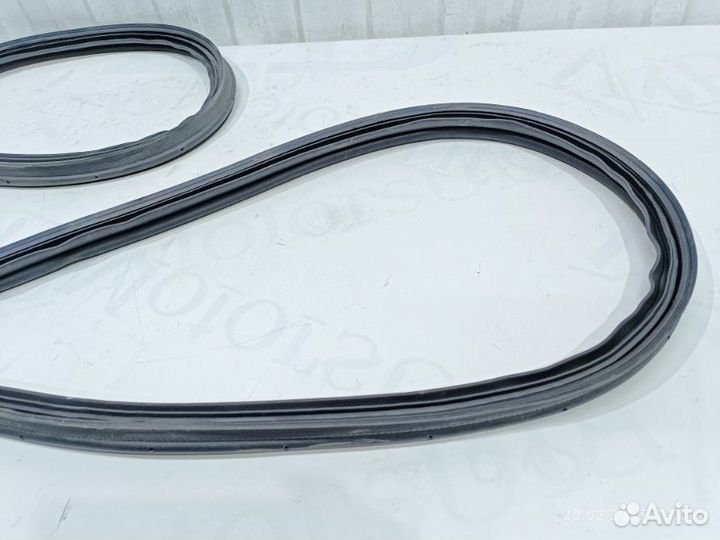 Уплотнитель крышки багажника Kia Seltos SP2 2020