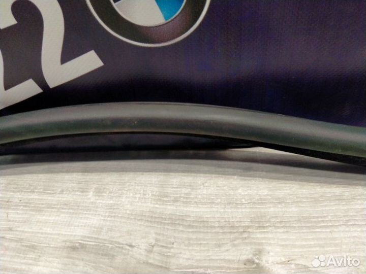 Уплотнитель дверного проема передний правый Bmw