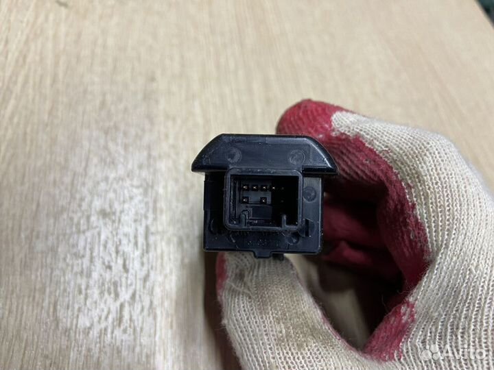 Кнопка запуска двигателя Toyota Rav4 XA50