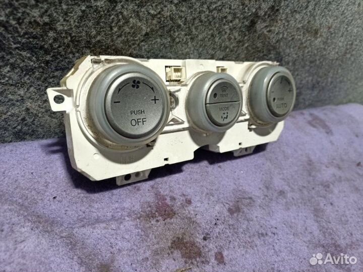 Блок управления климат-контролем Mazda 6 GG 2006