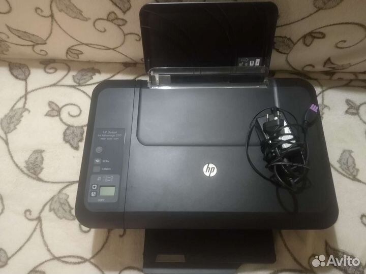 HP Deskjet Ink Advantage 2515 с картриджем